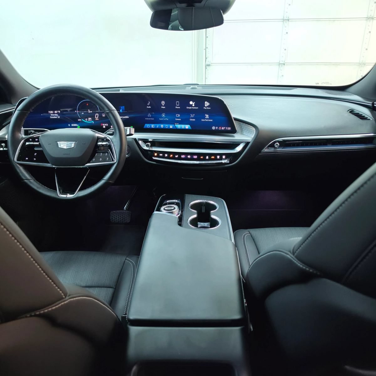 Used 2024 Cadillac Lyriq Luxury RWD image 25