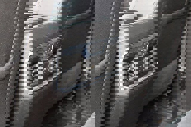 Used 2021 GMC Sierra 1500 AT4 w/ AT4 Premium Package image 19