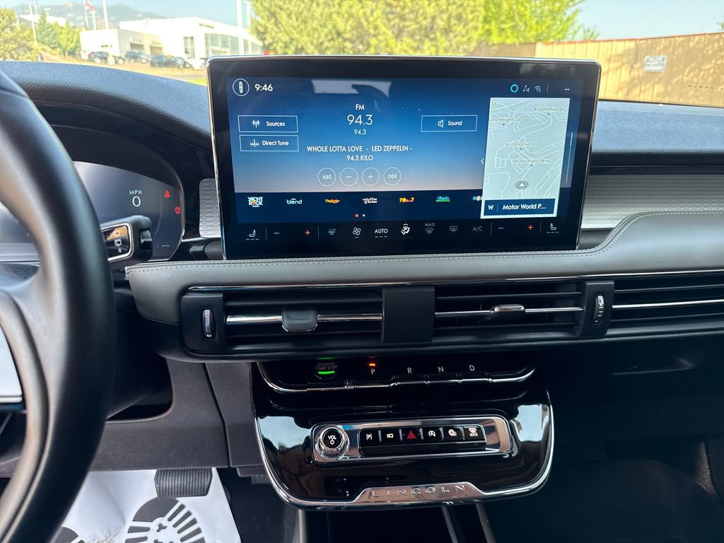 Certified 2025 Lincoln Corsair AWD w/ Equipment Group 101A image 18