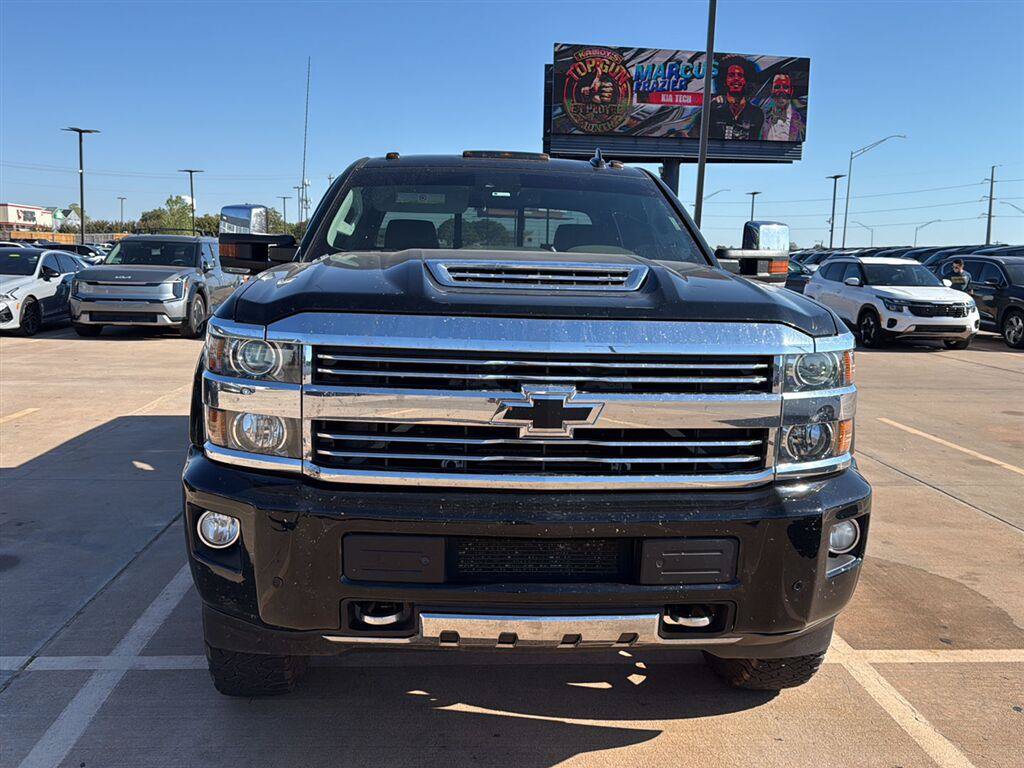Used 2017 Chevrolet Silverado 2500 High Country w/ Duramax Plus Package AWD/4WD image 7
