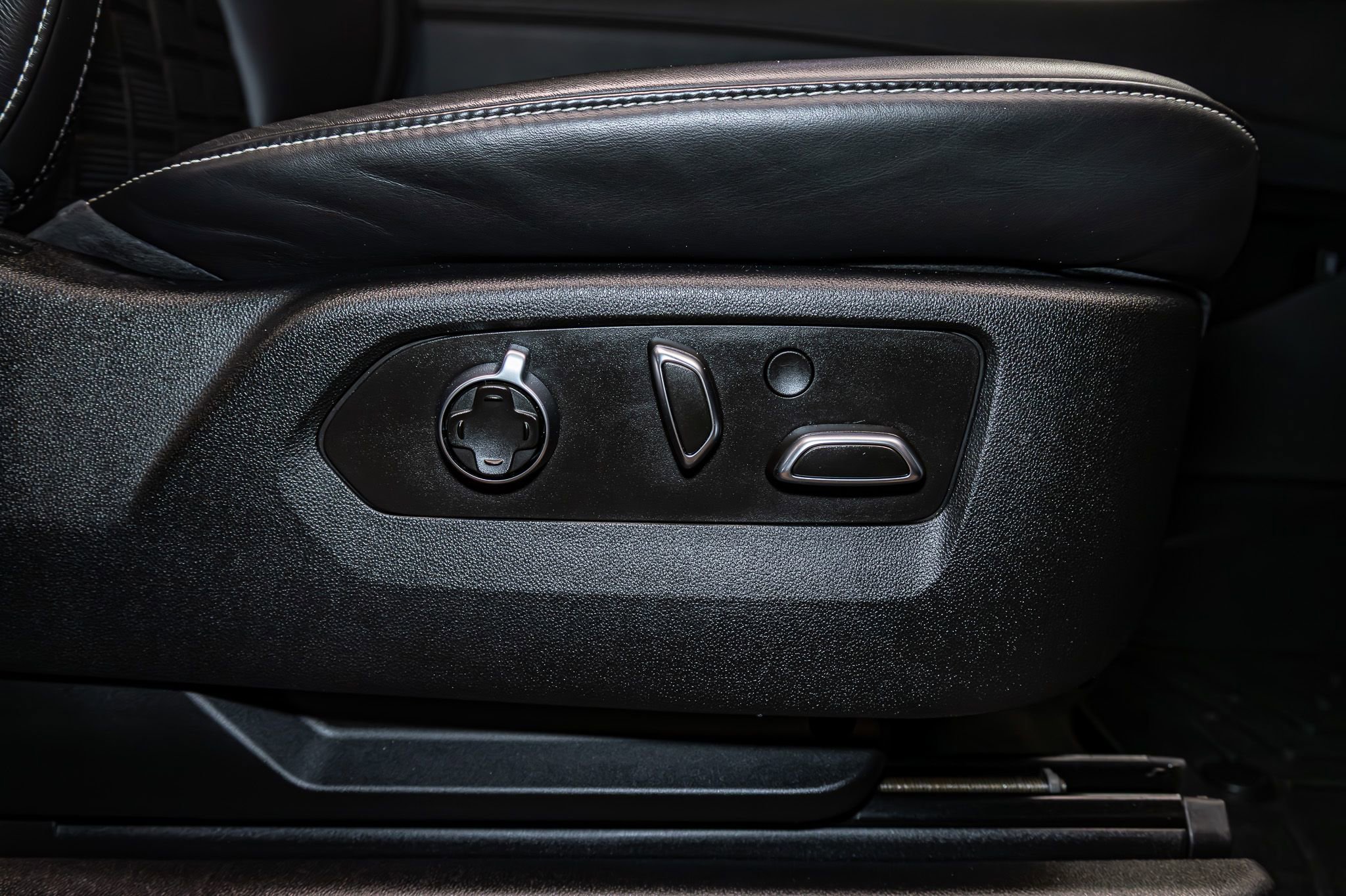 Used 2021 Cadillac Escalade Sport Platinum image 26