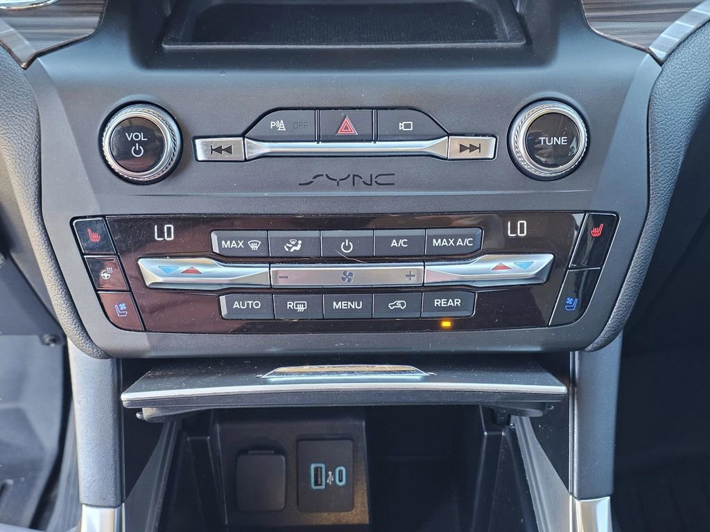 Used 2020 Ford Explorer Limited w/ Class III Trailer Tow Package image 26