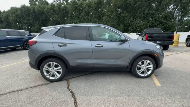 Used 2022 Buick Encore GX Preferred w/ Cold Weather Comfort Package FWD image 9