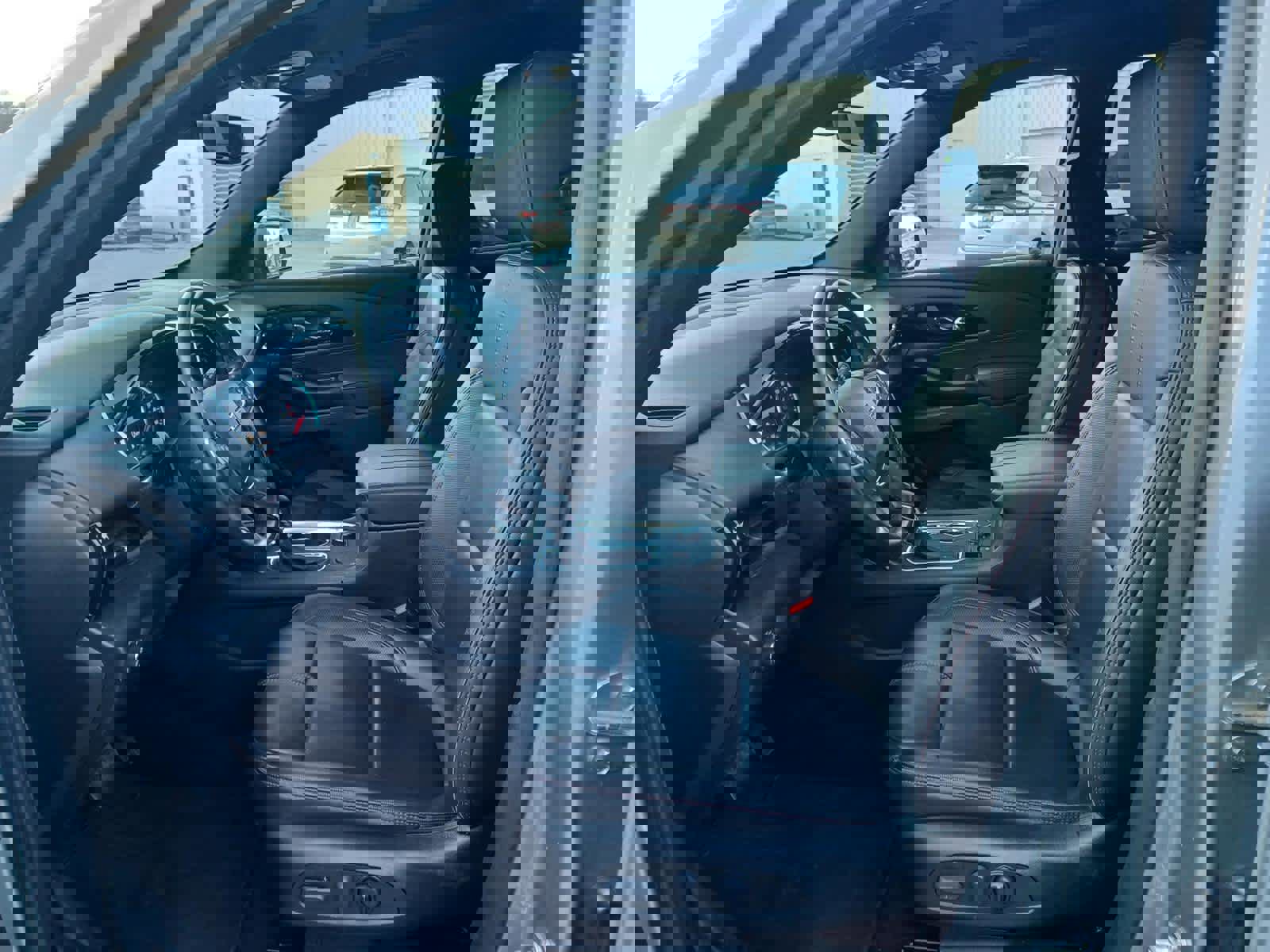 Used 2023 Chevrolet Traverse RS image 7