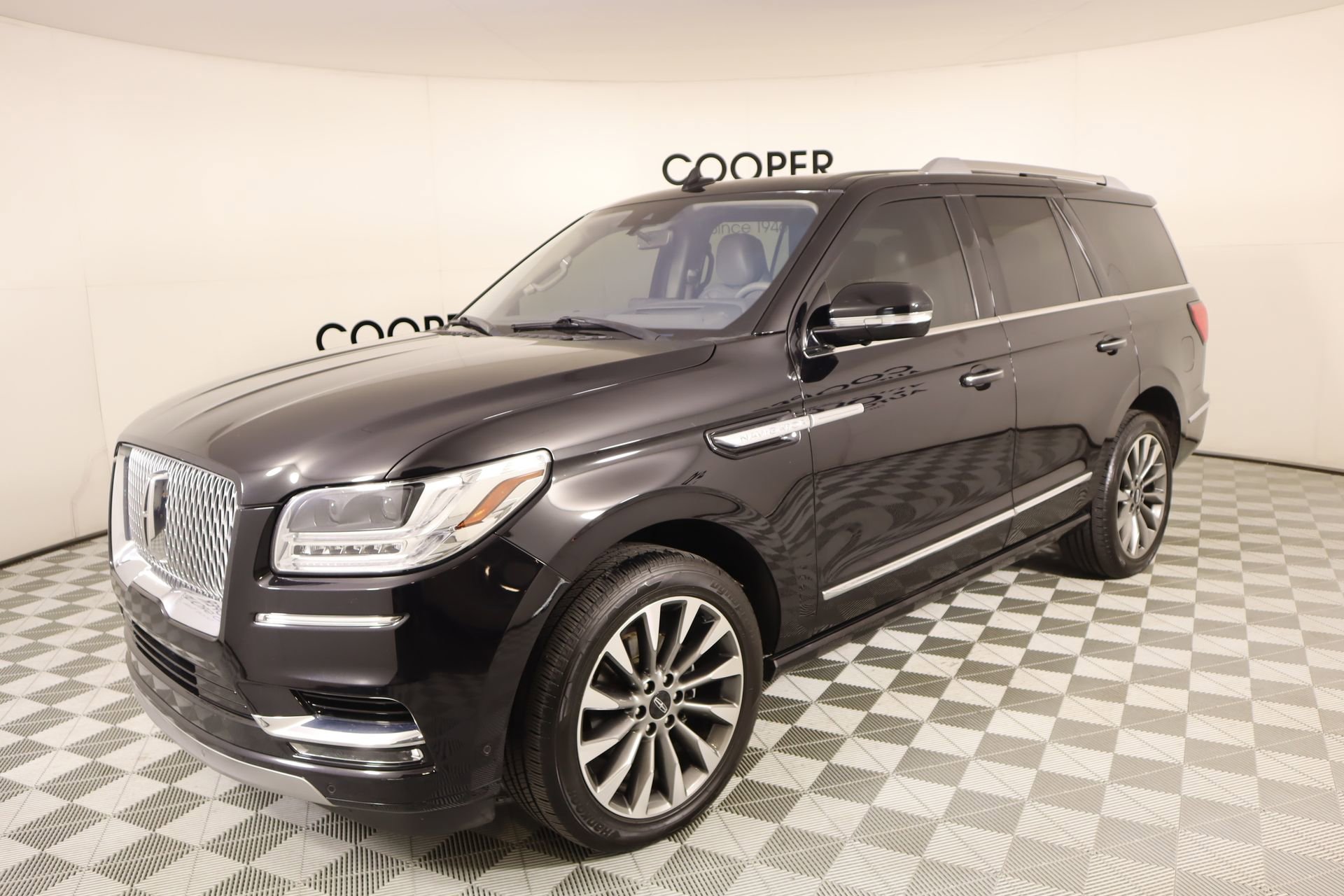 Used 2020 Lincoln Navigator Reserve w/ Luxury Package image 11