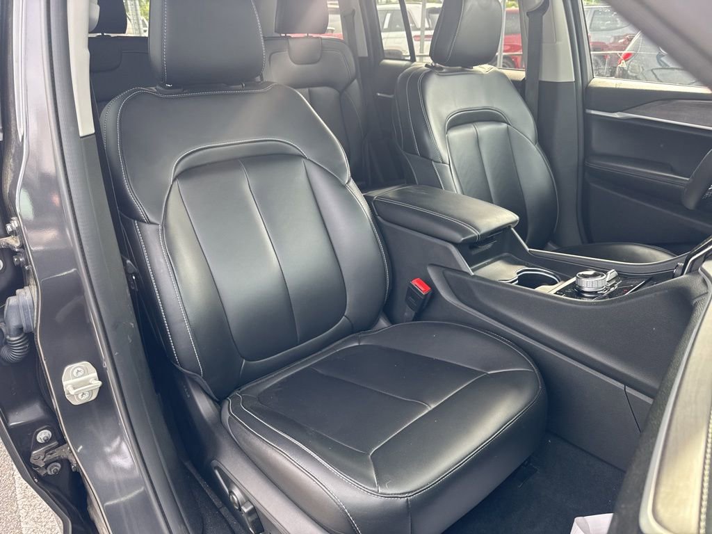 Used 2023 Jeep Grand Cherokee 4WD 4xe image 7