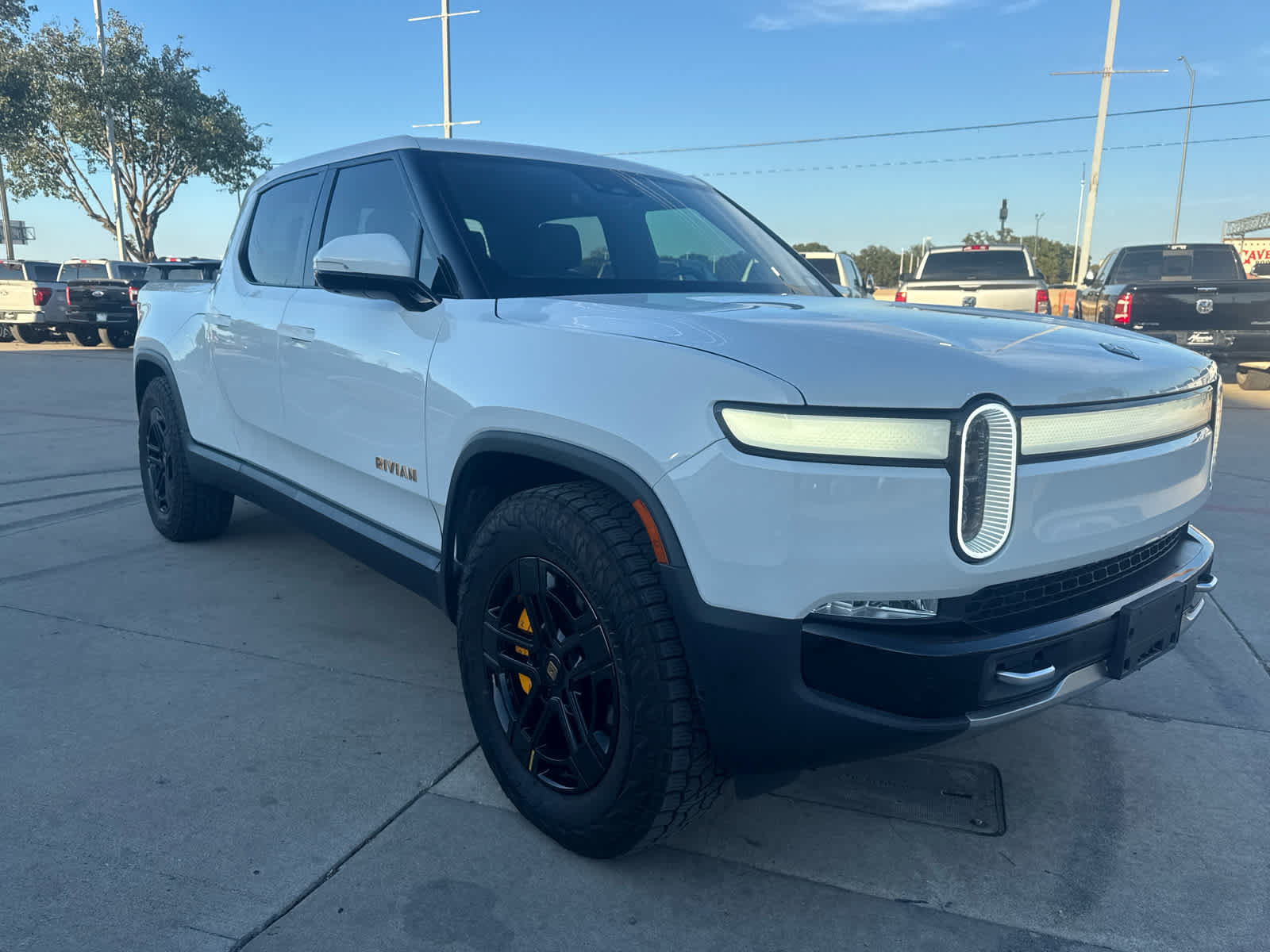 Used 2022 Rivian R1T Adventure AWD/4WD image 4