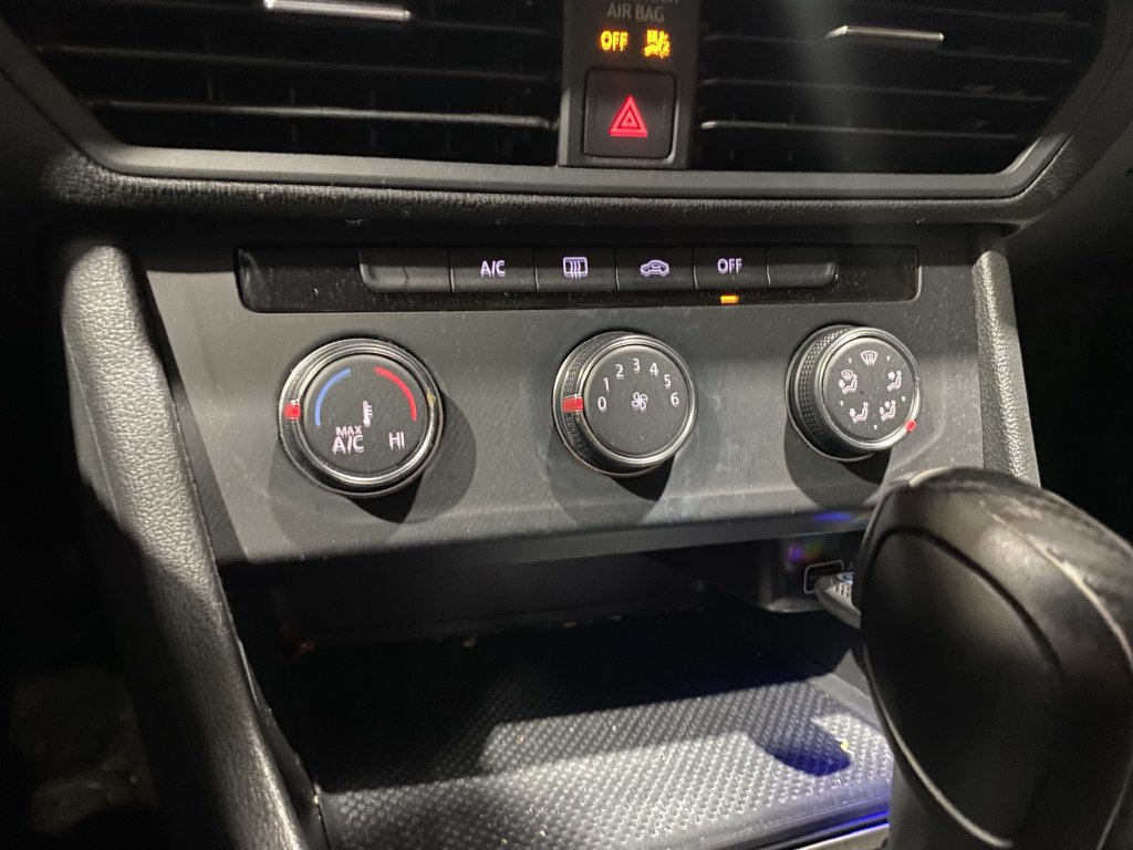 Used 2019 Volkswagen Jetta S w/ Driver Assistance Package FWD image 8