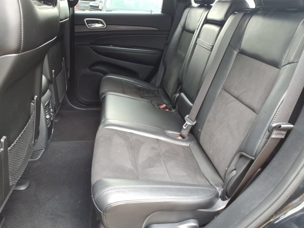 Used 2019 Jeep Grand Cherokee Laredo w/ Laredo X Package AWD/4WD image 22