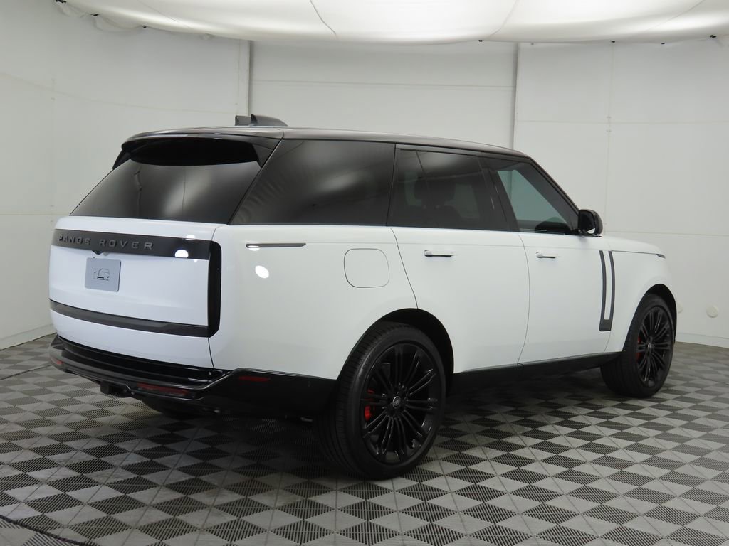 New 2025 Land Rover Range Rover SE image 5