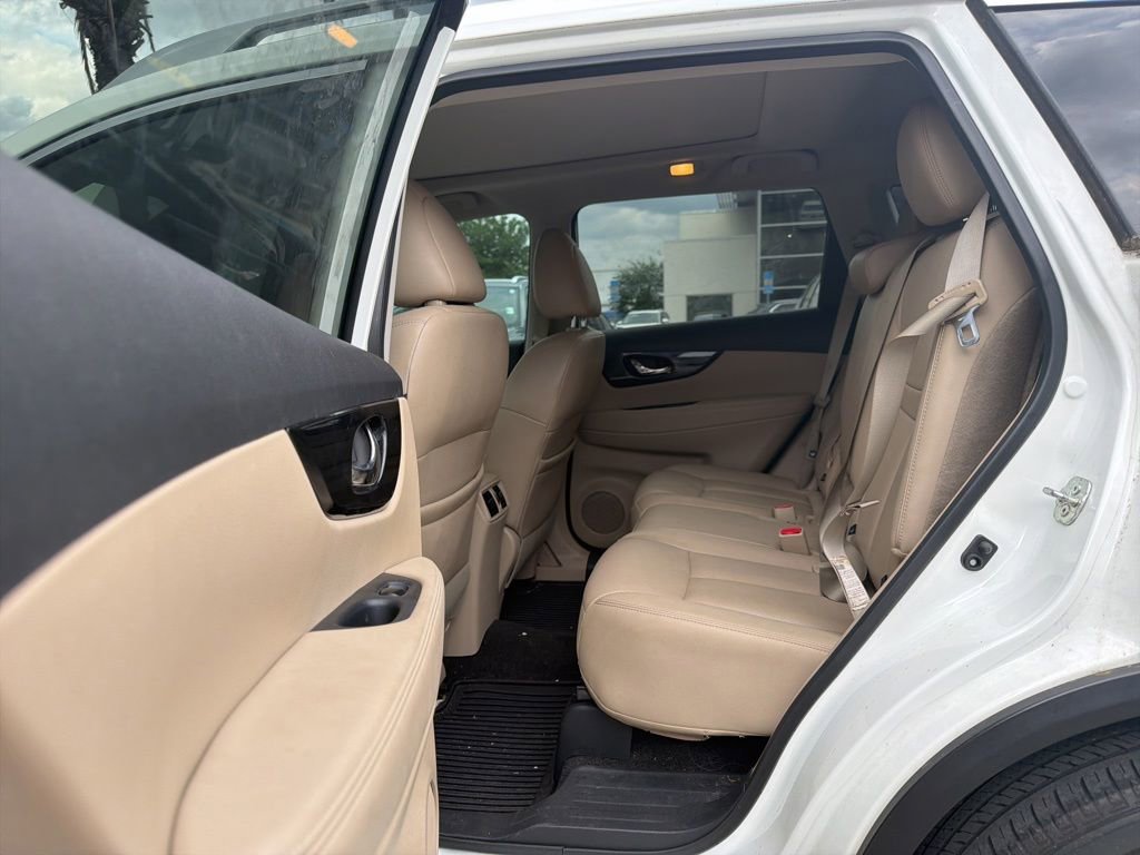 Used 2019 Nissan Rogue SL w/ Premium Package FWD image 9