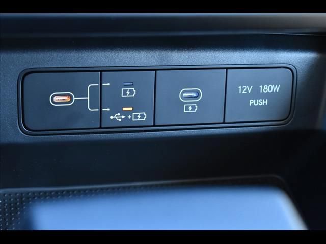 Certified 2025 Hyundai Tucson SE FWD image 10