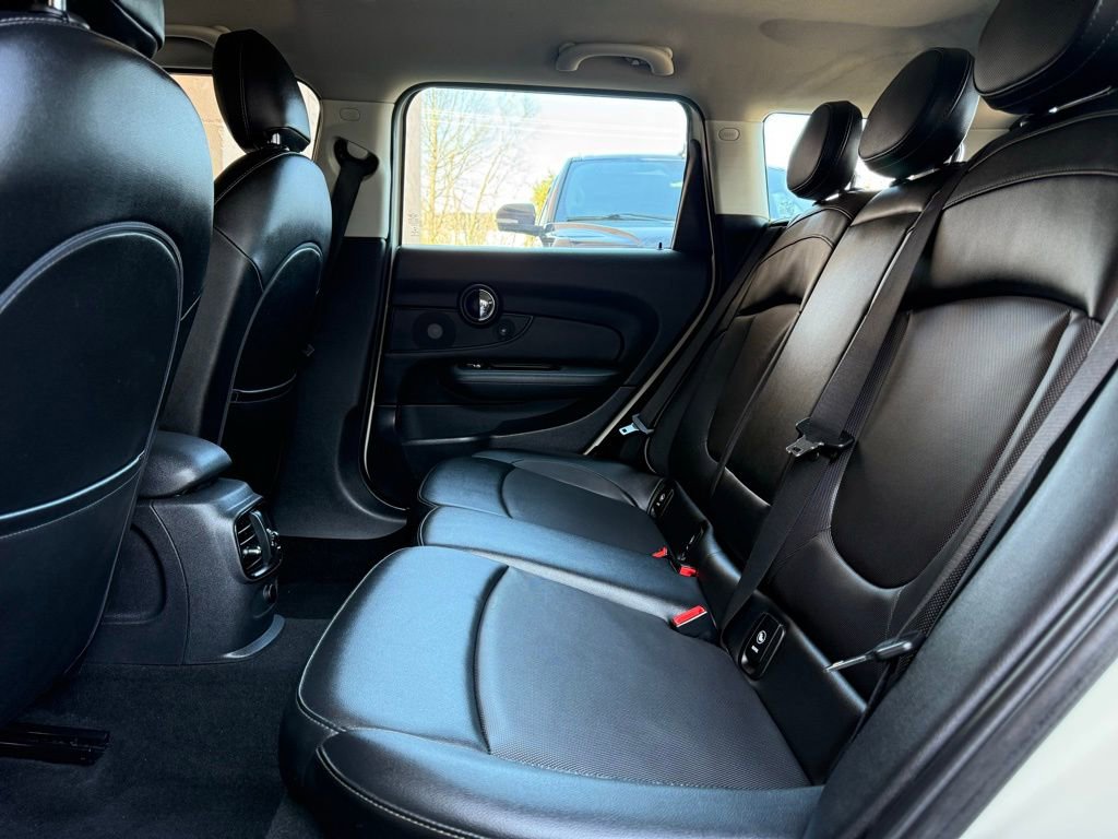 Used 2016 MINI Cooper Clubman image 12