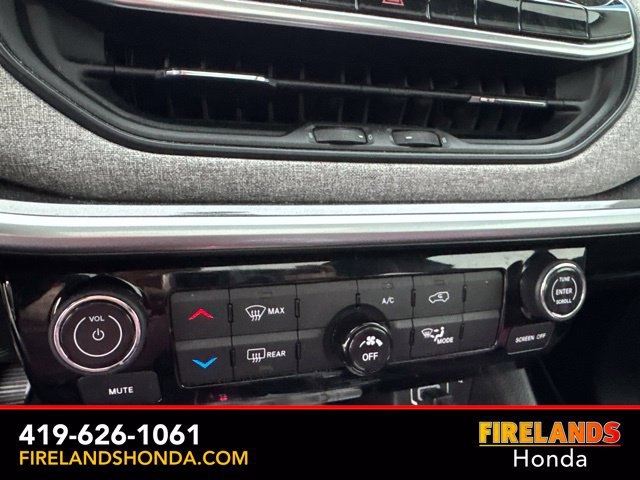 Used 2022 Jeep Compass Latitude w/ Sun and Sound Group AWD/4WD image 28