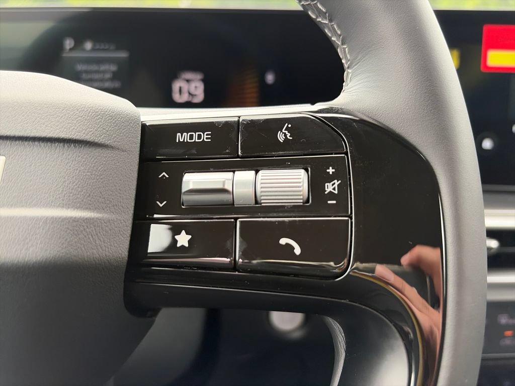 New 2026 Kia Sorento S AWD/4WD image 10