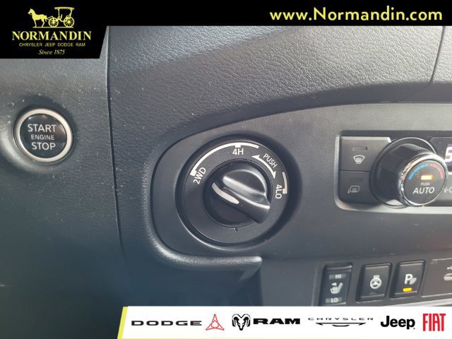 Used 2023 Nissan Frontier PRO-4X w/ Pro-4X Premium Package AWD/4WD image 13