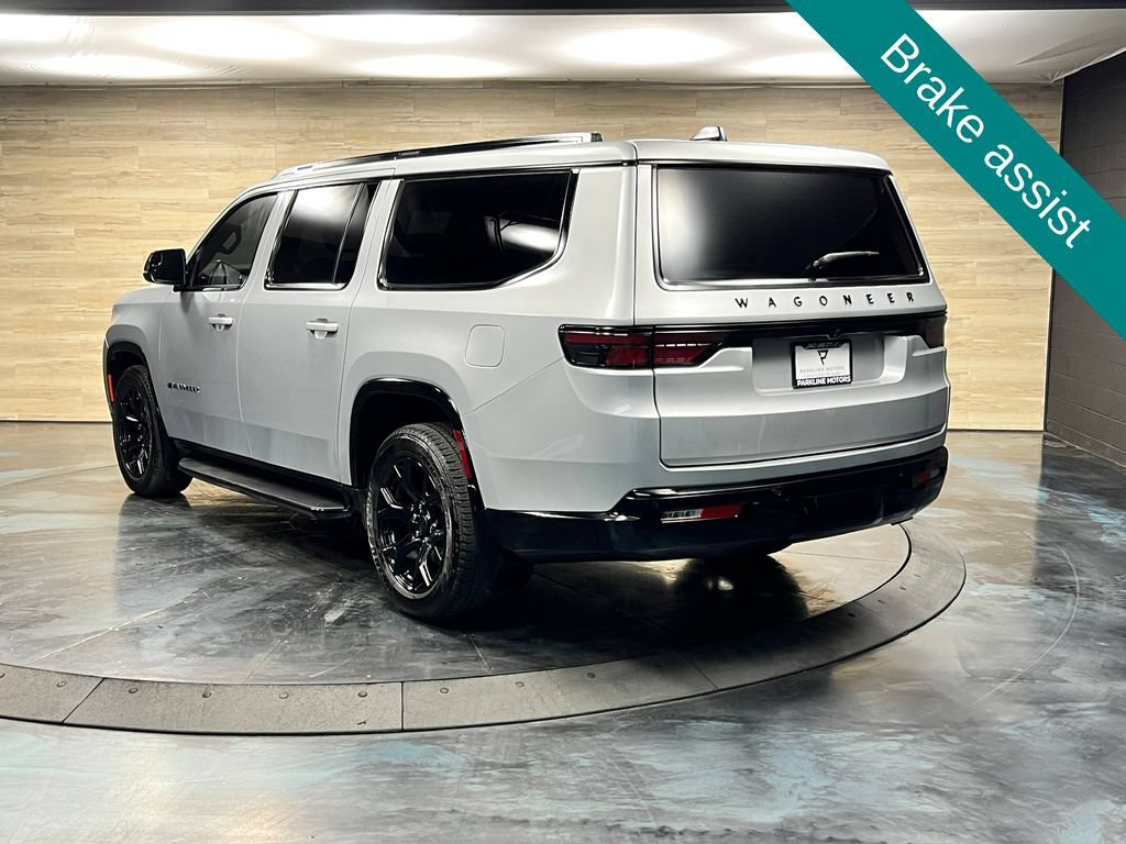 Used 2025 Jeep Wagoneer L Series II AWD/4WD image 11