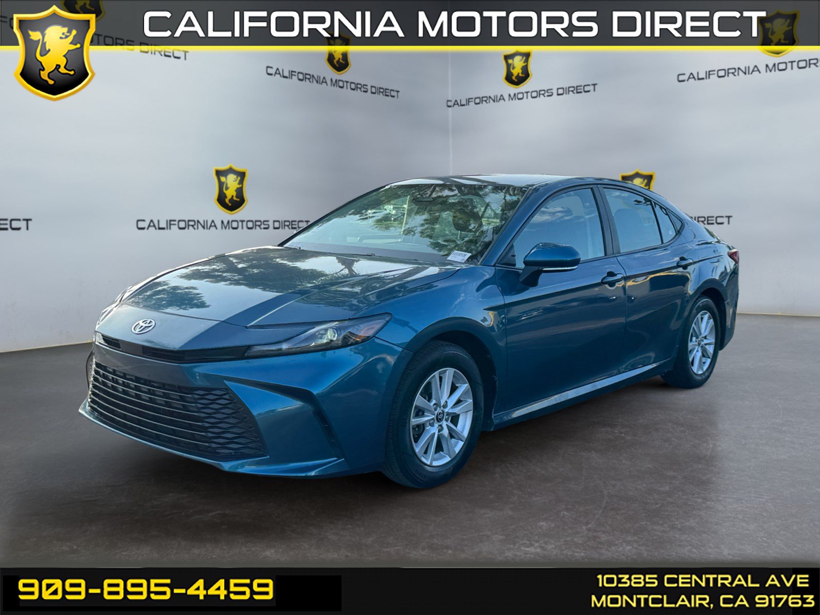 Used 2025 Toyota Camry LE FWD image 1