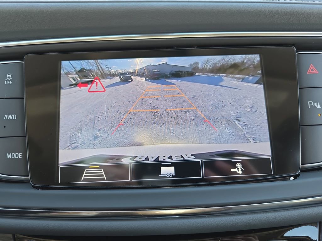 Used 2021 Buick Enclave Essence image 24