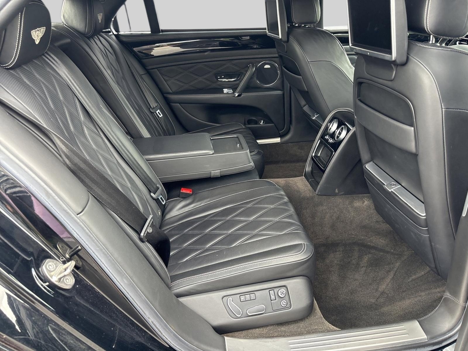 Used 2014 Bentley Flying Spur W12 image 11