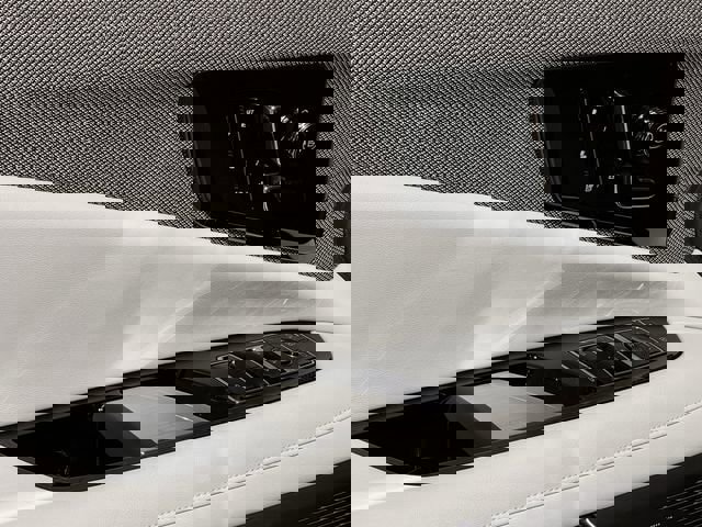 New 2026 Cadillac Optiq Luxury 2 image 20