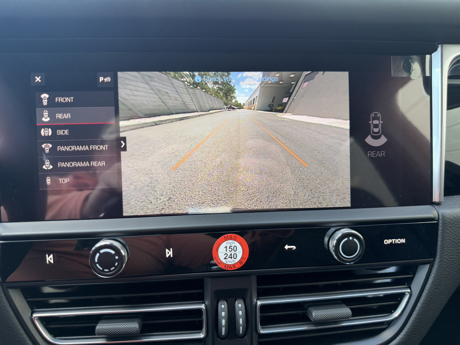New 2026 Porsche Macan AWD/4WD image 27