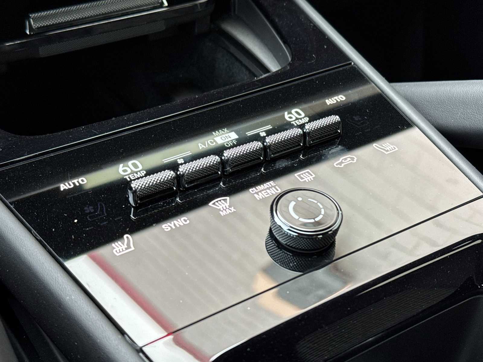 Certified 2025 Porsche Cayenne GTS image 22