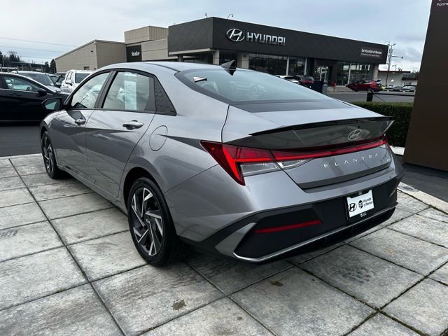 Certified 2025 Hyundai Elantra SEL FWD image 29