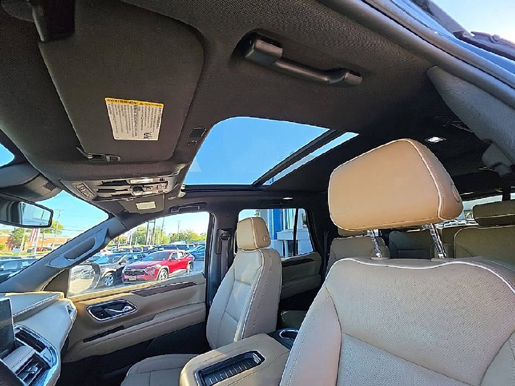 Used 2023 Chevrolet Tahoe Premier AWD/4WD image 29