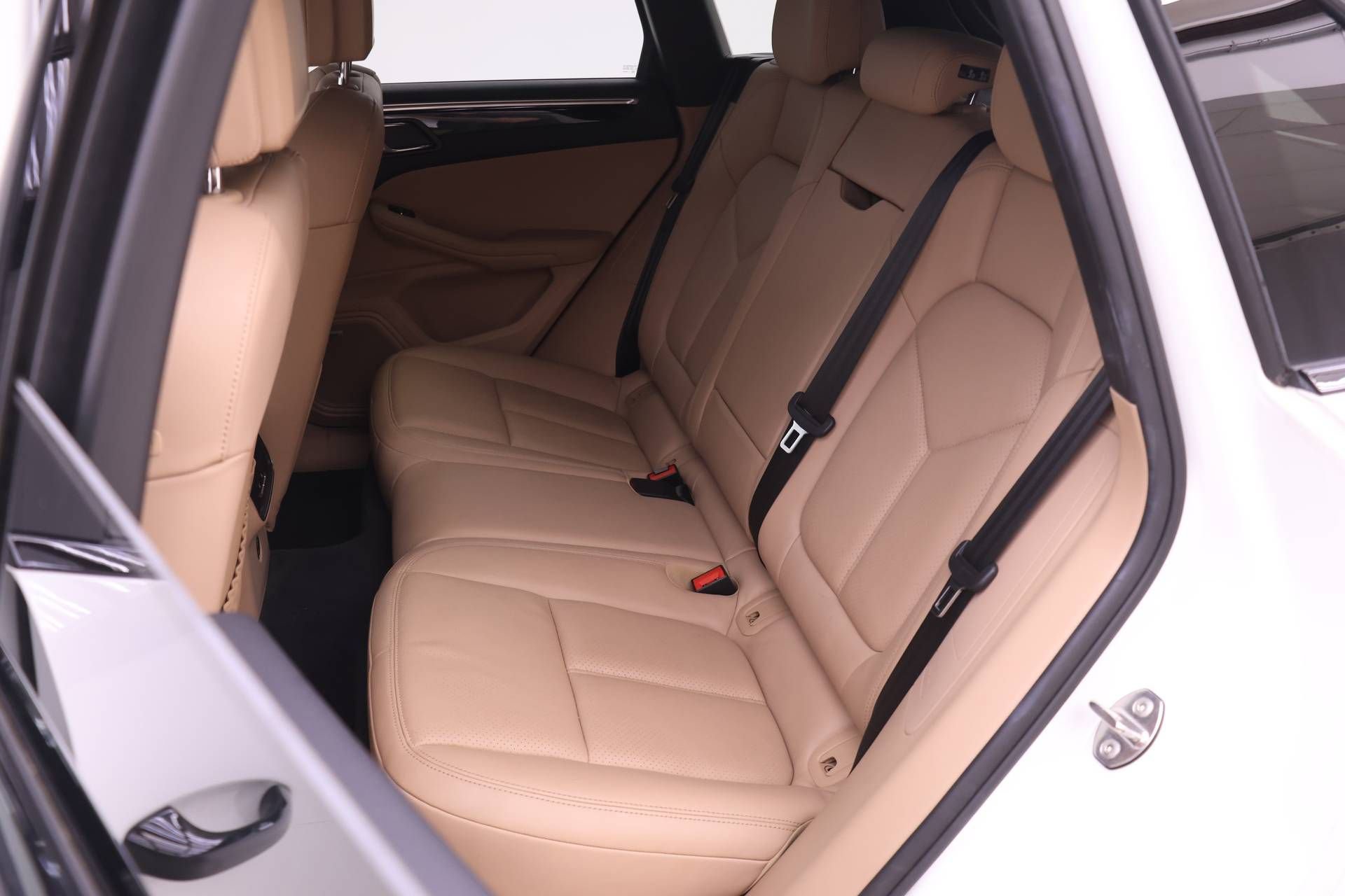 Used 2020 Porsche Macan image 18
