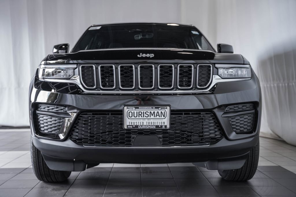 New 2025 Jeep Grand Cherokee Laredo X image 2