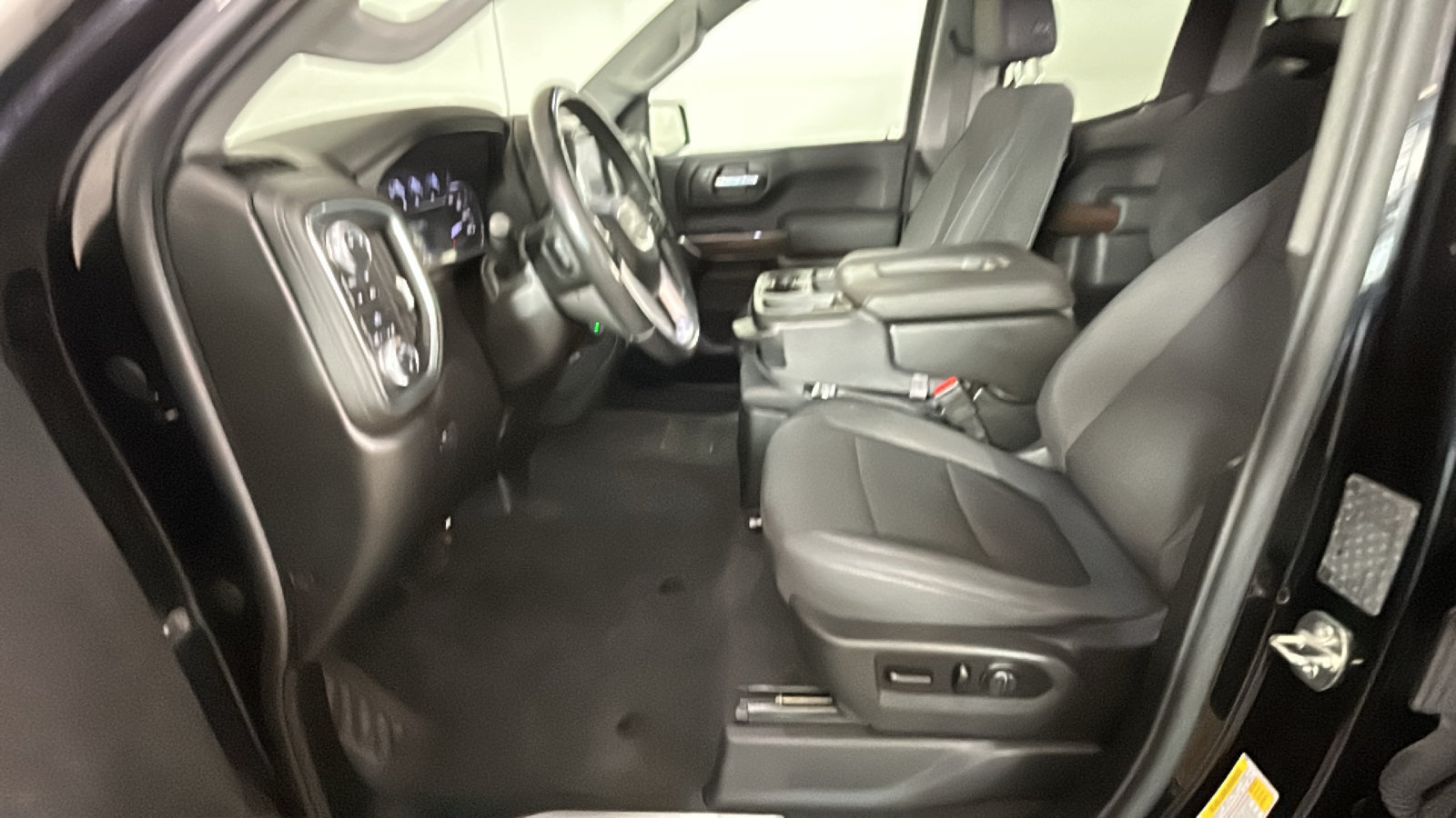 Used 2019 GMC Sierra 1500 SLE w/ SLE Value Package AWD/4WD image 14