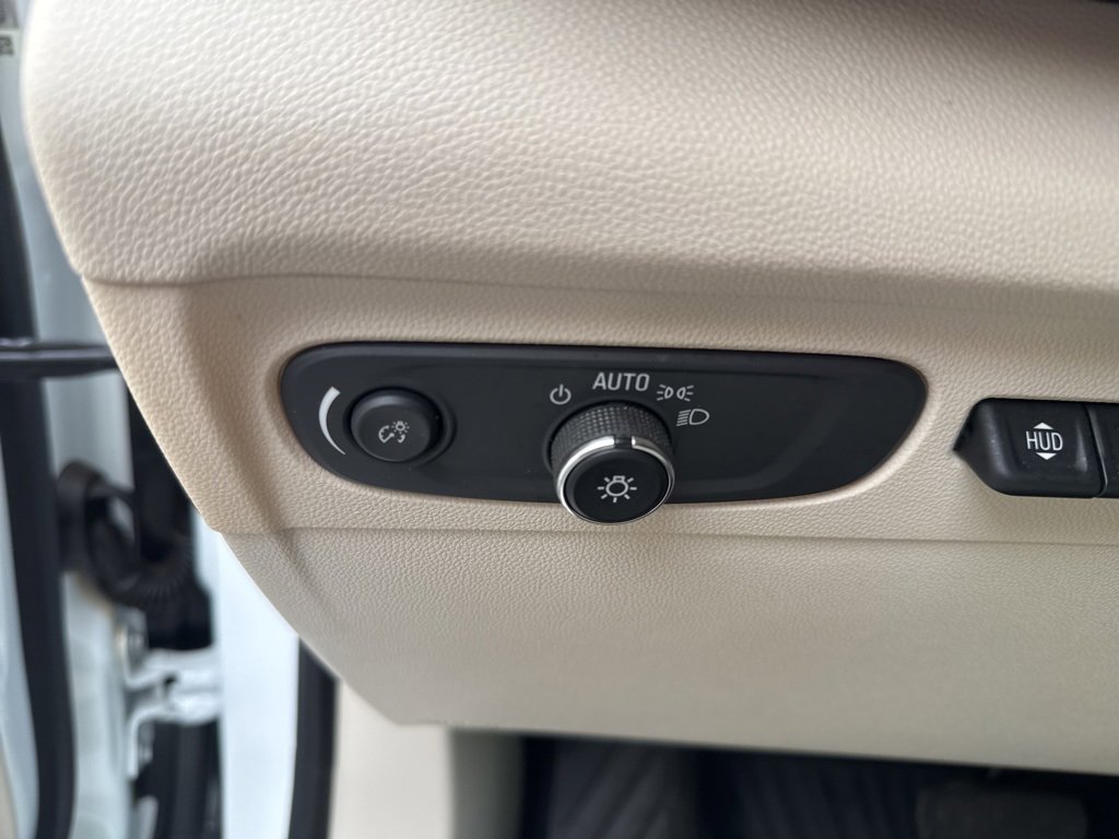 Used 2021 Buick Envision Avenir image 18