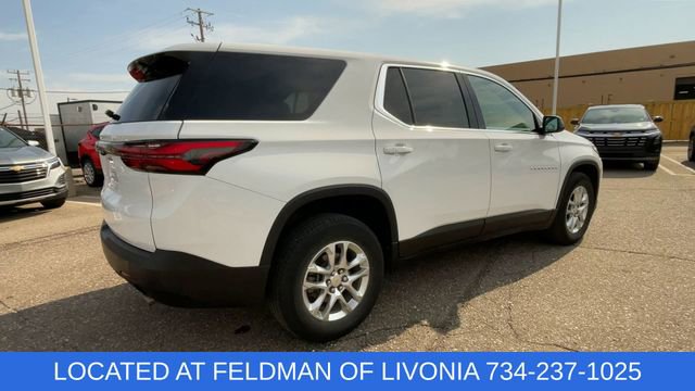 Used 2023 Chevrolet Traverse LS image 8