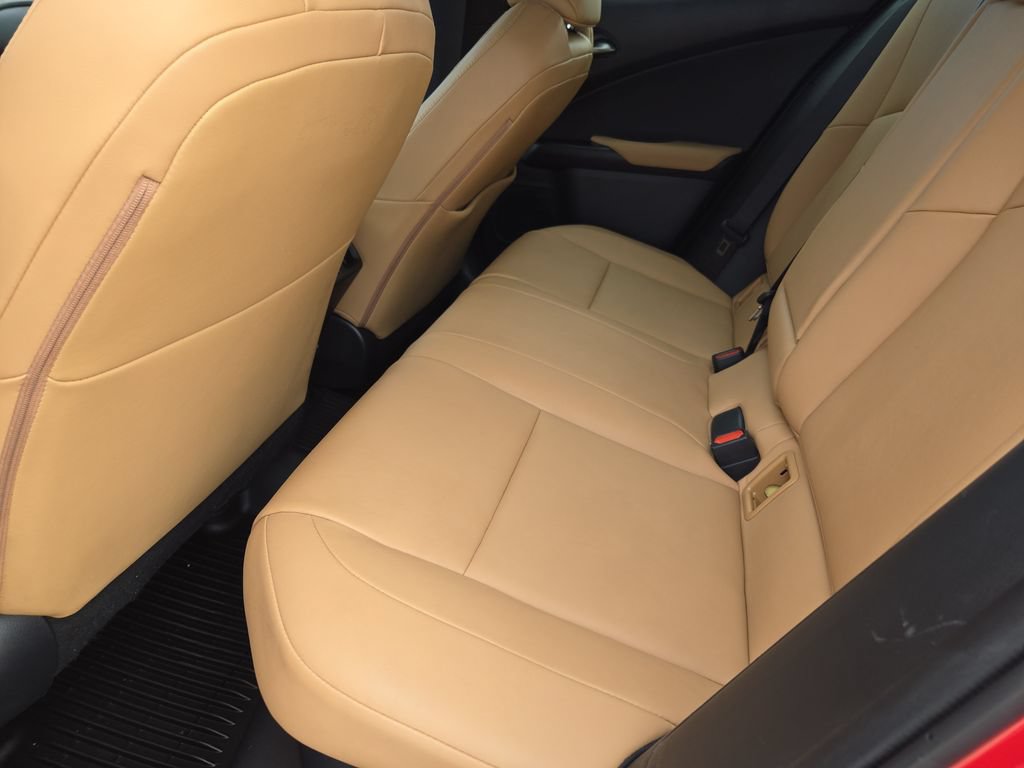 Used 2023 Lexus UX 250h FWD w/ Accessory Package (Z2) image 31