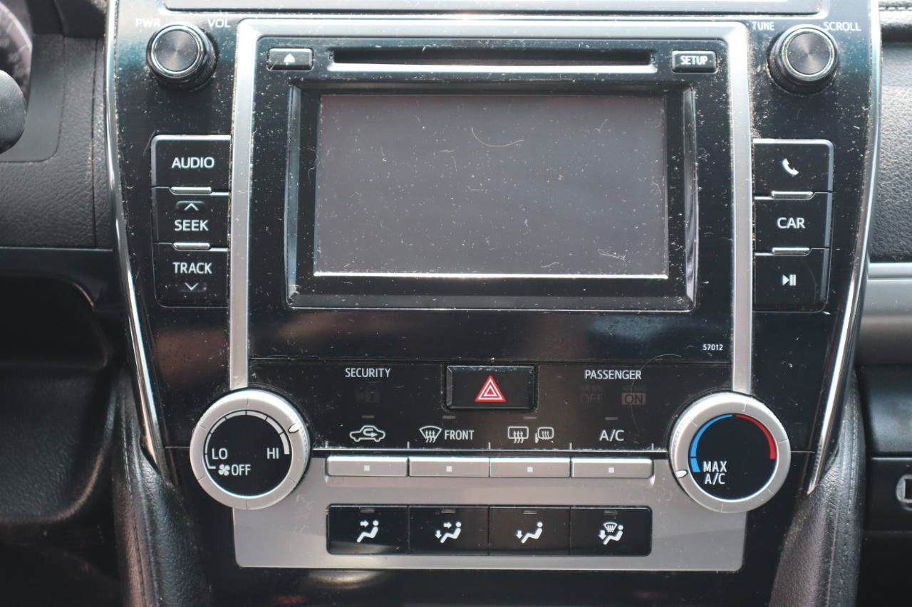 Used 2012 Toyota Camry SE FWD image 16