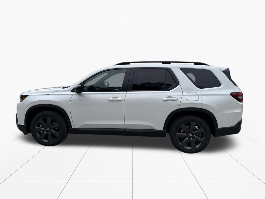 New 2026 Honda Pilot Sport image 5