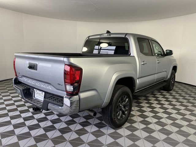 Used 2023 Toyota Tacoma SR5 AWD/4WD image 9