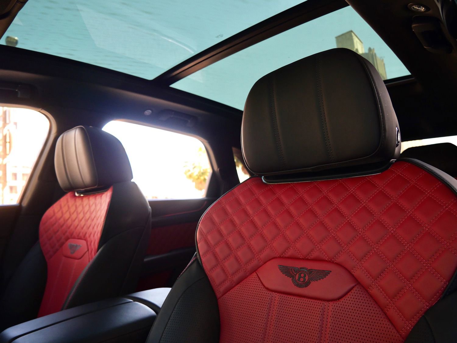 Used 2022 Bentley Bentayga image 19