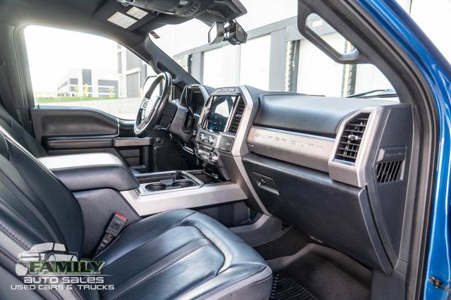 Used 2022 Ford F250 Platinum w/ FX4 Off-Road Package AWD/4WD image 24