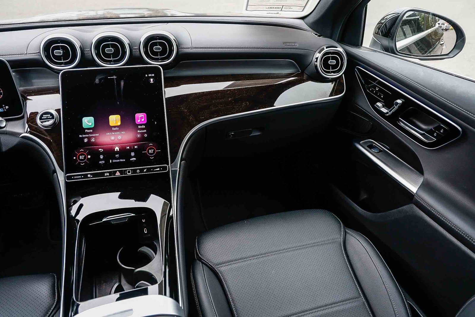 Certified 2025 Mercedes-Benz GLC 300 image 15