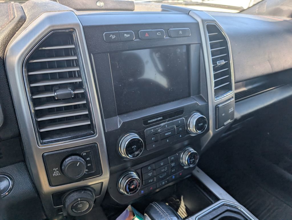 Used 2019 Ford F150 Platinum w/ Equipment Group 701A Luxury image 17