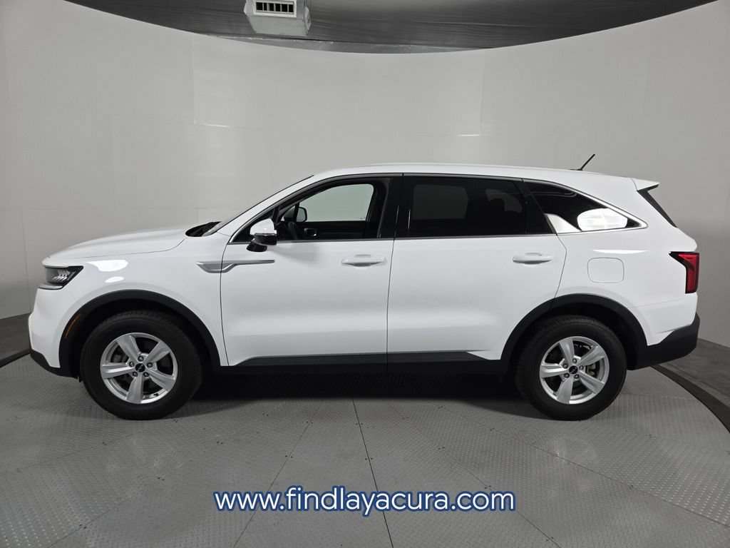 Used 2022 Kia Sorento LX AWD/4WD image 3