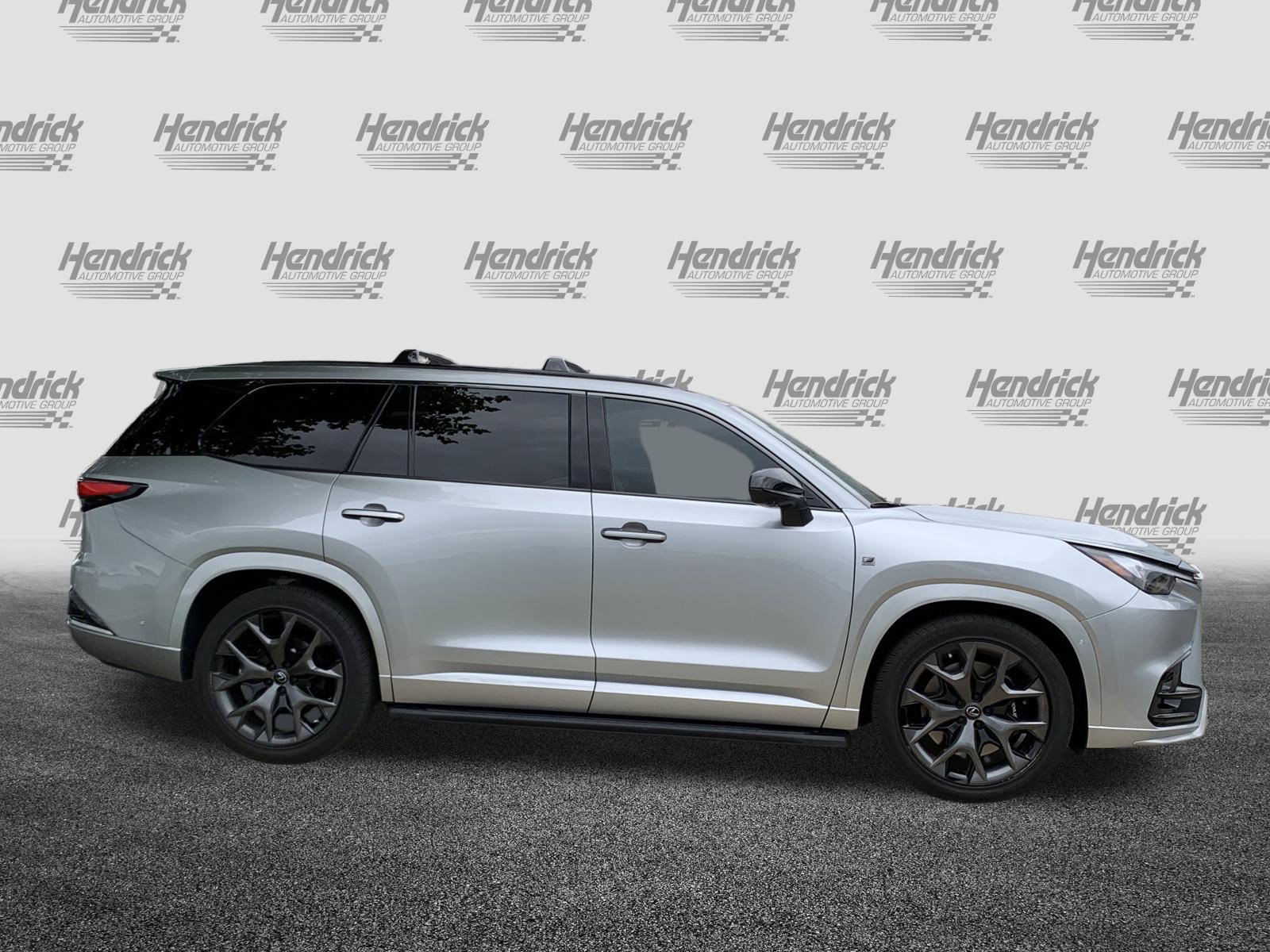 Used 2025 Lexus TX 500h AWD w/ Technology Package image 11