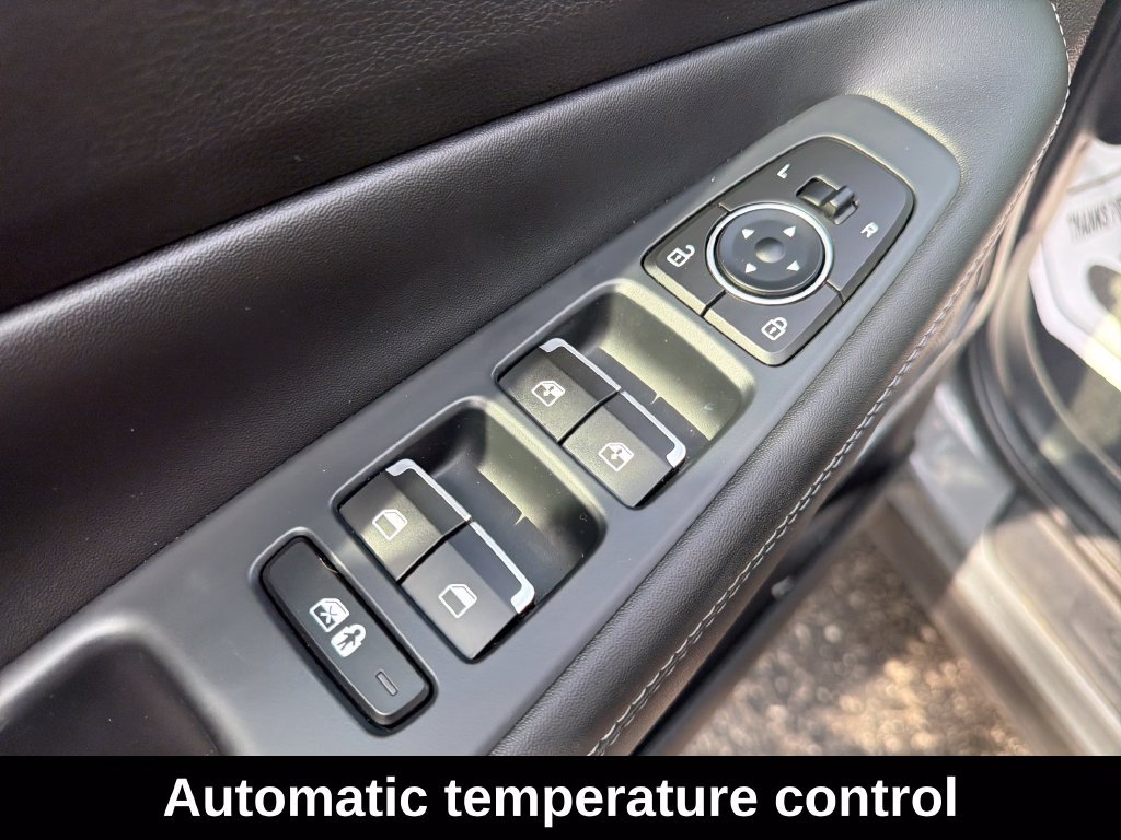 Used 2023 Hyundai Santa Fe SEL w/ Premium Package AWD/4WD image 14