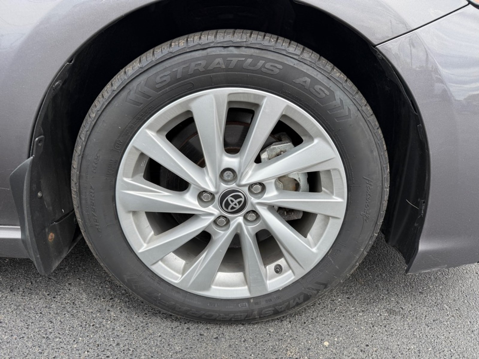 Used 2023 Toyota Camry SE FWD image 36