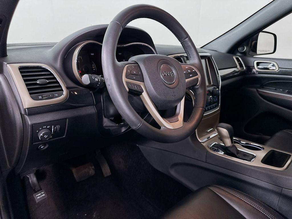 Used 2017 Jeep Grand Cherokee Laredo 75th Anniversary RWD image 9