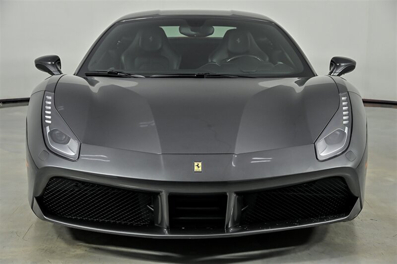 Used 2016 Ferrari 488 GTB RWD image 4