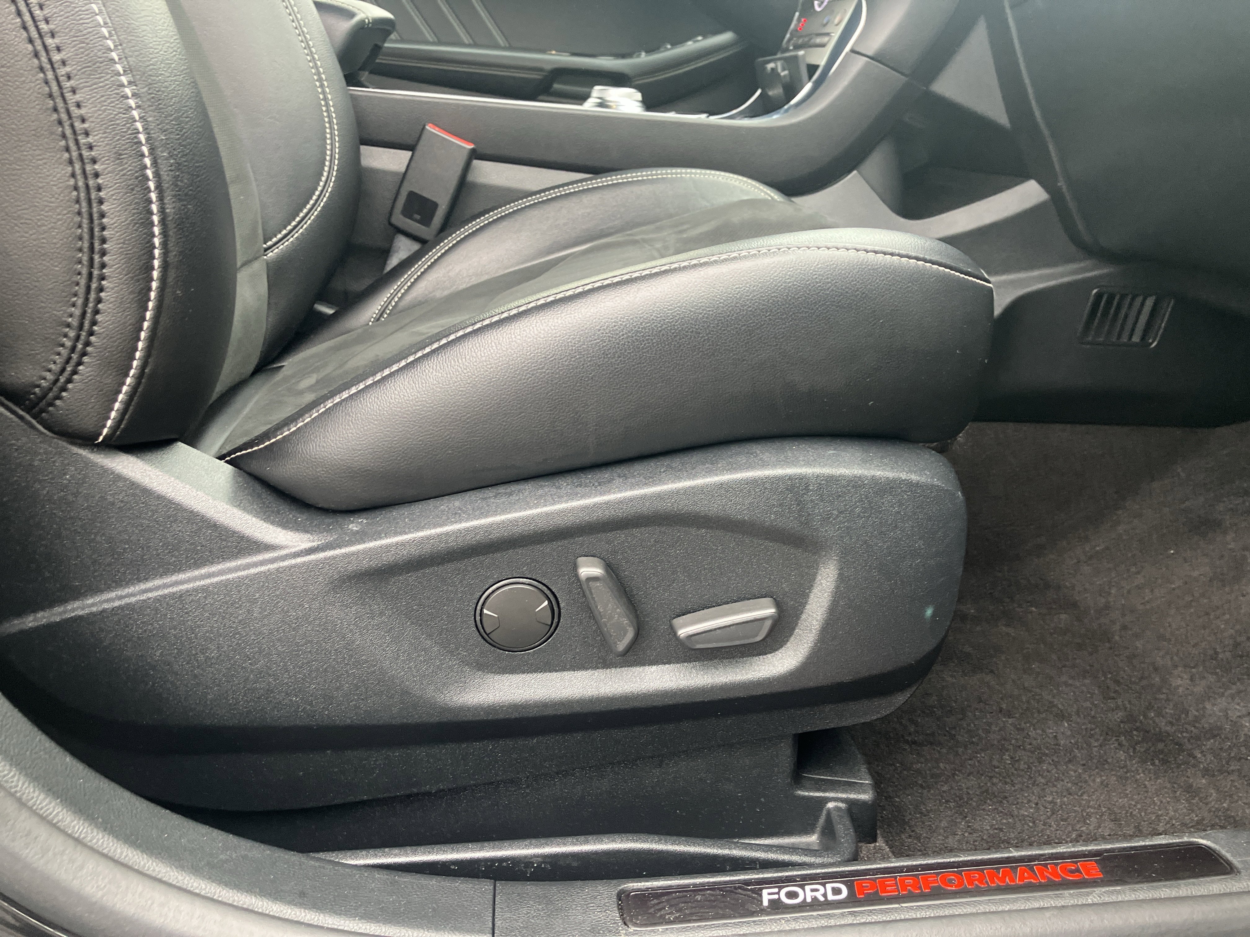 Used 2020 Ford Edge ST w/ Equipment Group 401A image 11