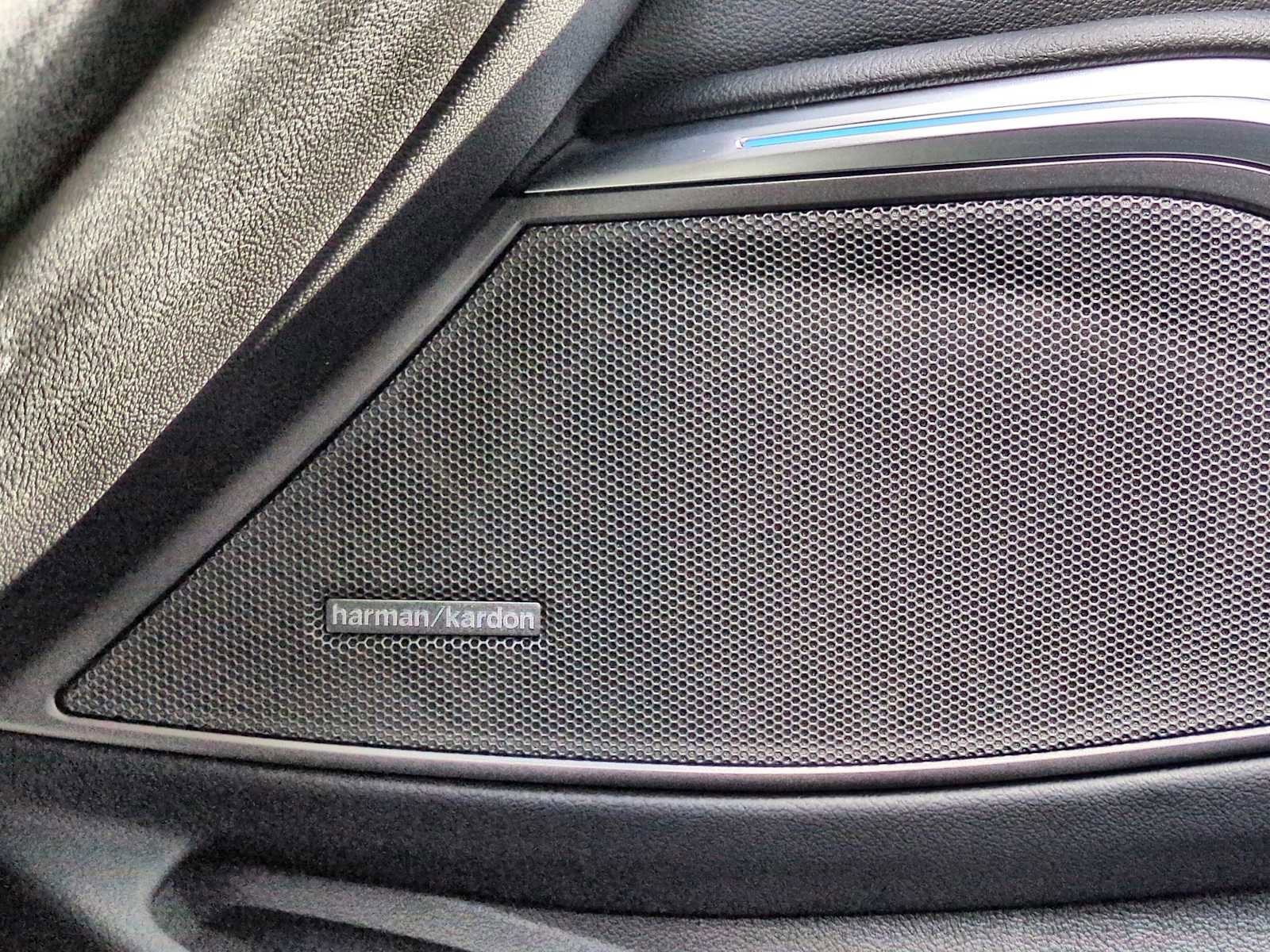 New 2025 BMW 330i xDrive Sedan w/ Premium Package image 32